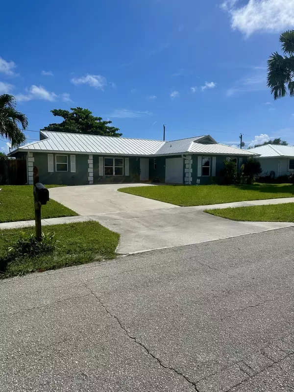 Lantana, FL 33462,826 Palama WAY