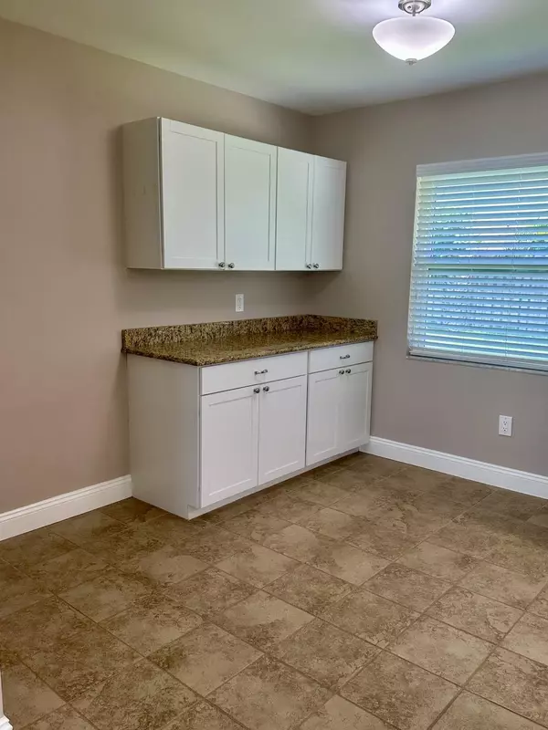 Lantana, FL 33462,826 Palama WAY