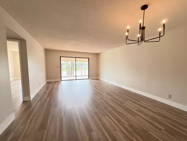 Delray Beach, FL 33446,7320 Amberly LN 207