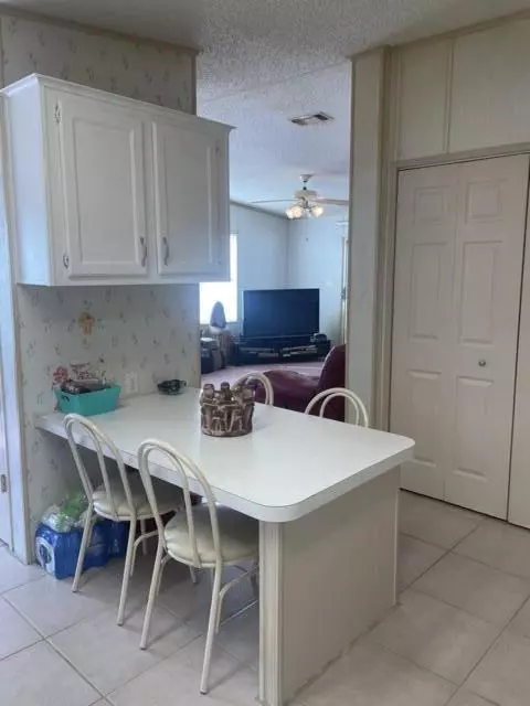 Stuart, FL 34997,7062 SE Yellowood LN