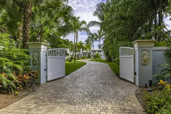 Stuart, FL 34997,2897 SE Saint Lucie BLVD