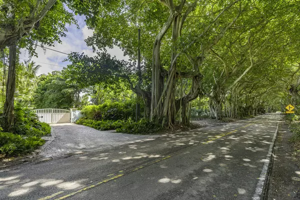 Stuart, FL 34997,2897 SE Saint Lucie BLVD