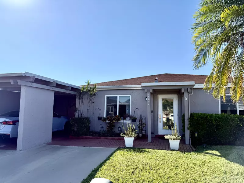 14844 Wildflower LN, Delray Beach, FL 33446