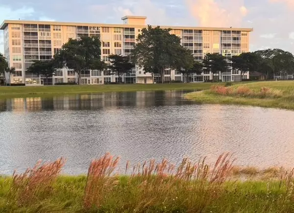Pompano Beach, FL 33069,3080 N Course DR 202