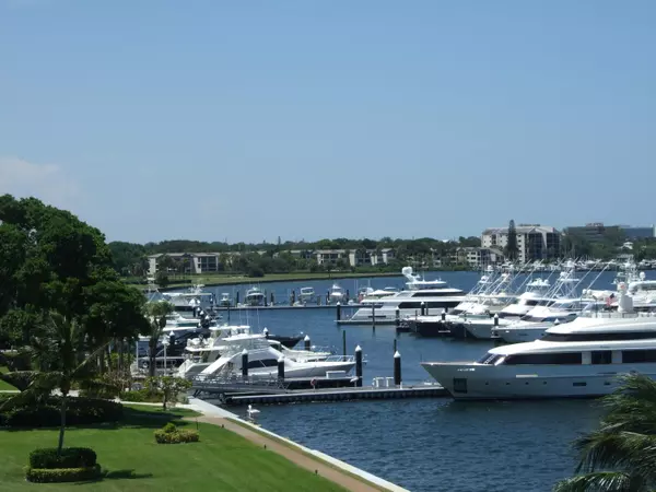 North Palm Beach, FL 33408,130 Lakeshore DR 522