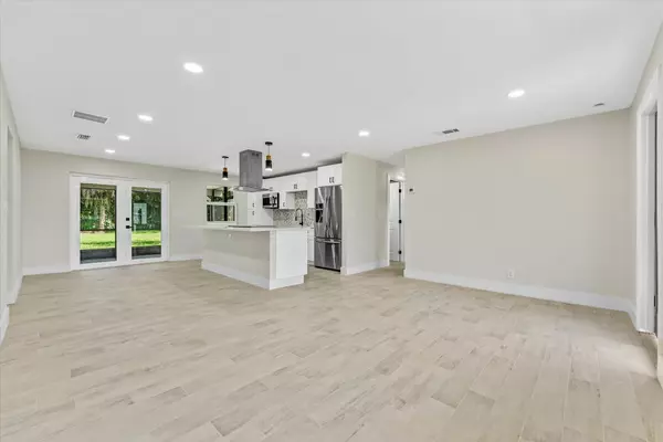 Palm Beach Gardens, FL 33418,4931 N Kay ST