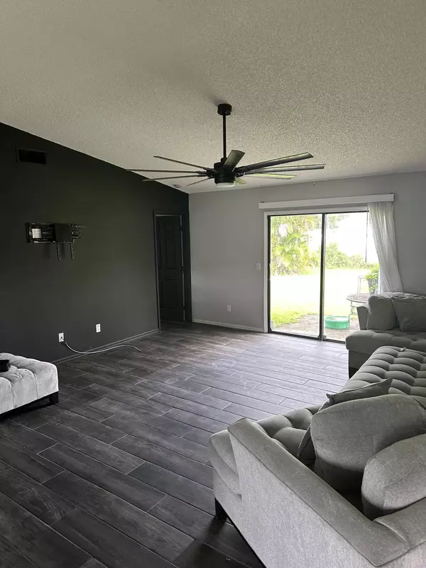 Port Saint Lucie, FL 34953,4026 SW Kallen ST