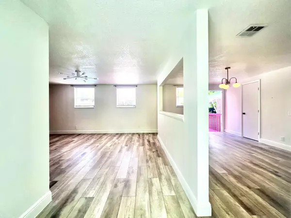 West Palm Beach, FL 33401,917 Market ST