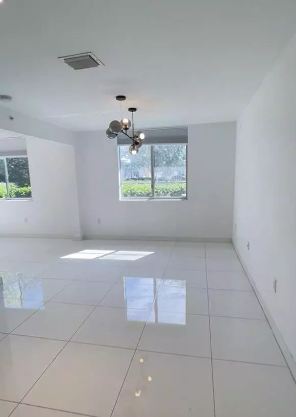 Miami, FL 33180,2651 NE 212th TER 107