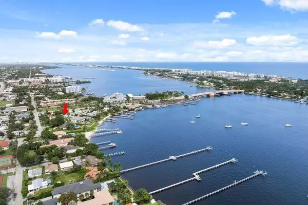 Lantana, FL 33462,121 S Lake DR A