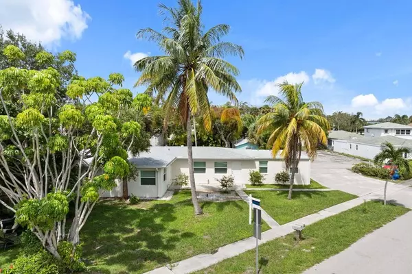 121 S Lake DR A, Lantana, FL 33462