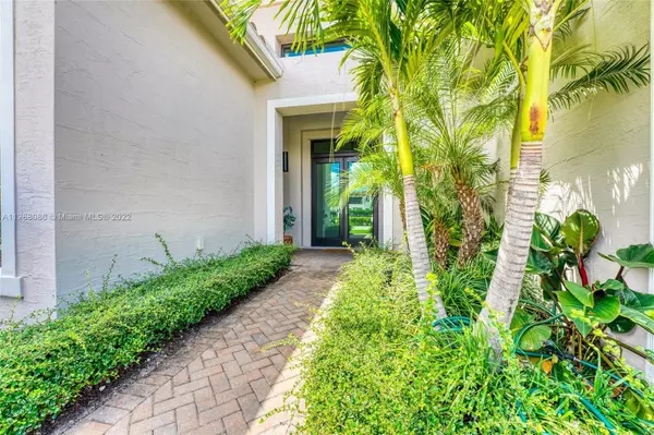 Fort Lauderdale, FL 33312,5663 W W Brookfield CIR
