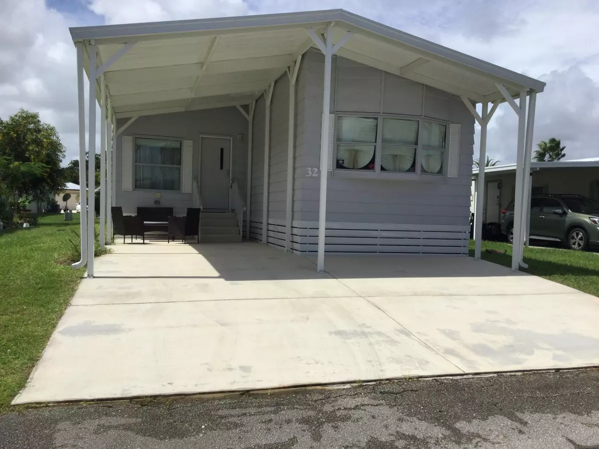 Port Saint Lucie, FL 34952,32 Flamenco WAY