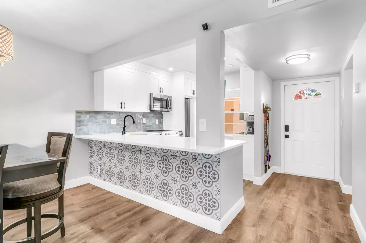 Delray Beach, FL 33446,14721 Bonaire BLVD 306