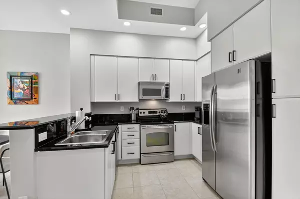 West Palm Beach, FL 33401,801 S Olive AVE 408