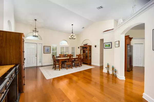 Port Saint Lucie, FL 34987,2620 SW Altamira AVE