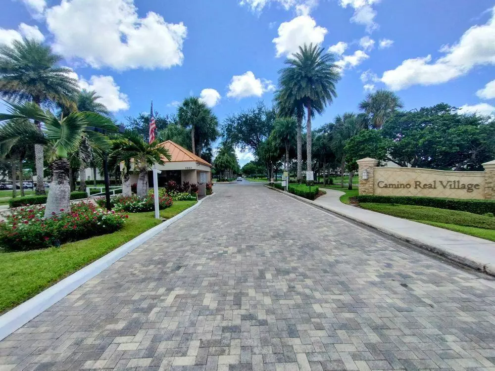 Boca Raton, FL 33433,5900 Camino Del Sol 203