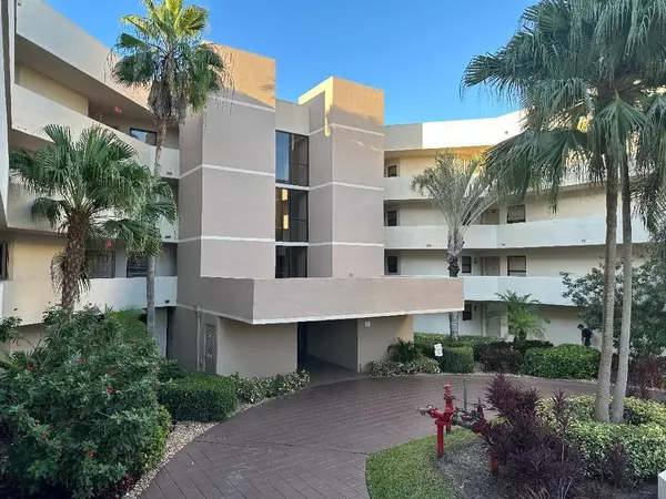 Boca Raton, FL 33433,5900 Camino Del Sol 203