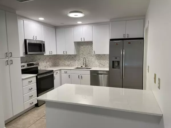 Davie, FL 33328,3660 E Bell DR 91