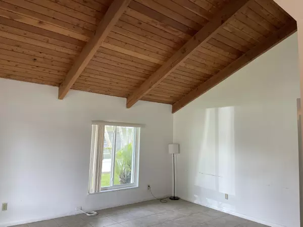 Davie, FL 33328,3660 E Bell DR 91