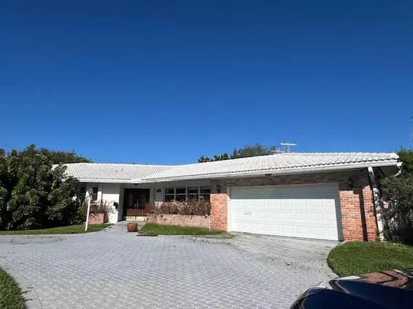 200 Walton Heath DR, Atlantis, FL 33462