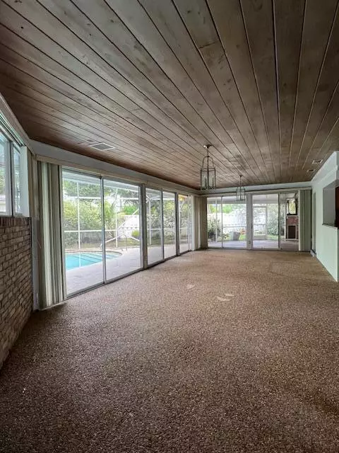 Atlantis, FL 33462,200 Walton Heath DR