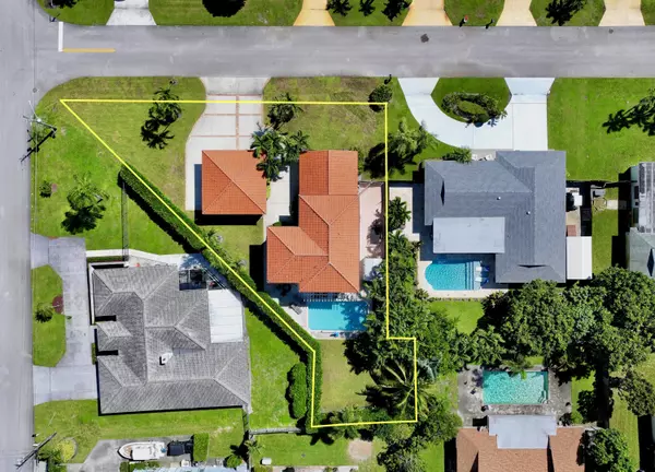 Lake Clarke Shores, FL 33406,6401 Travis RD