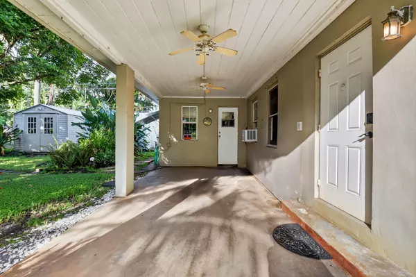 Palm Springs, FL 33461,3582 Davis RD