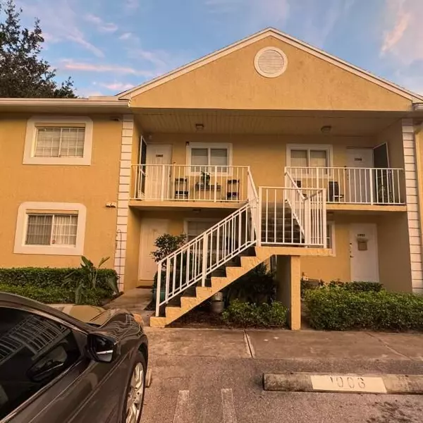 1005 Palm Beach Trace DR, Royal Palm Beach, FL 33411