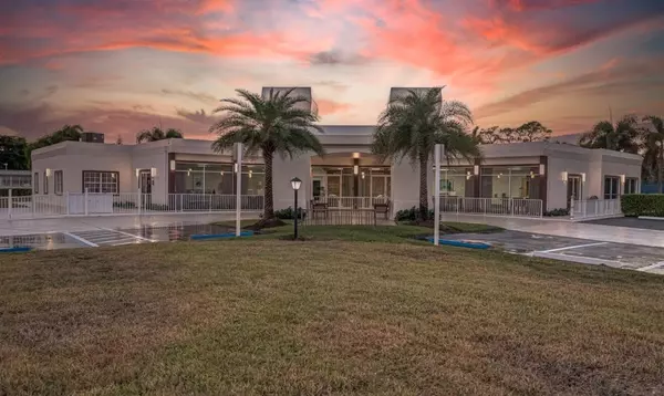 Boynton Beach, FL 33436,4345 Royal Manor BLVD