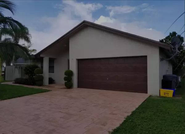 Boca Raton, FL 33428,22761 SW 64th WAY