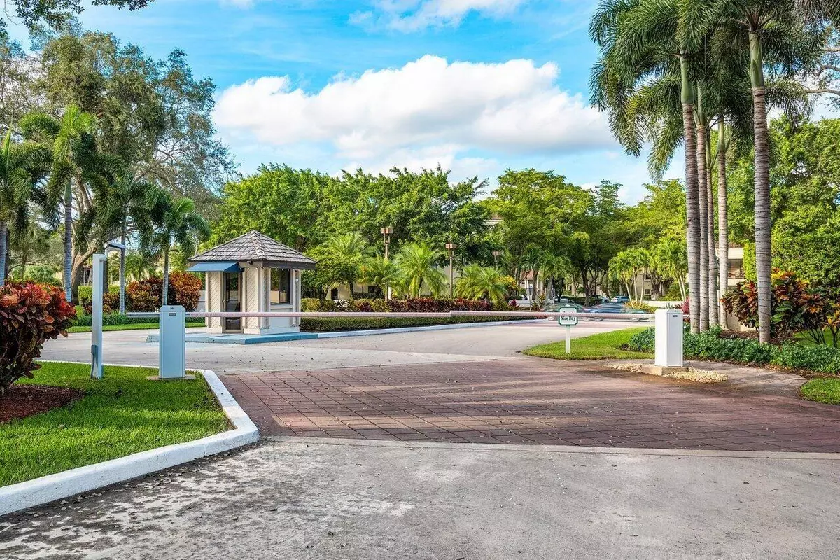 Boca Raton, FL 33433,6420 Boca Del Mar DR 308