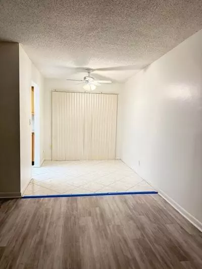 West Palm Beach, FL 33417,27 Golfs Edge H