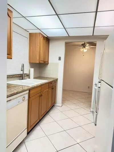 West Palm Beach, FL 33417,27 Golfs Edge H