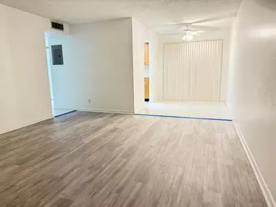 West Palm Beach, FL 33417,27 Golfs Edge H