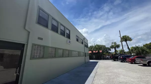 Fort Pierce, FL 34950,117 N 5th ST