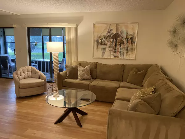 Delray Beach, FL 33484,15496 Lakes Of Delray BLVD 106