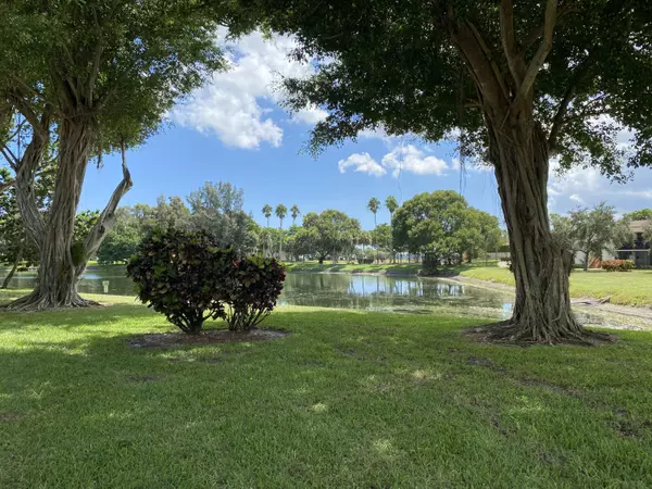 15496 Lakes Of Delray BLVD 106, Delray Beach, FL 33484