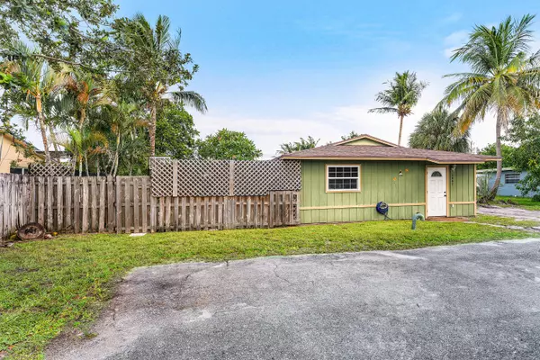 Palm Springs, FL 33406,2907 Apalachee RD