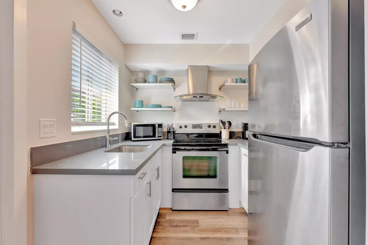 Pompano Beach, FL 33062,3208 Marine DR 3