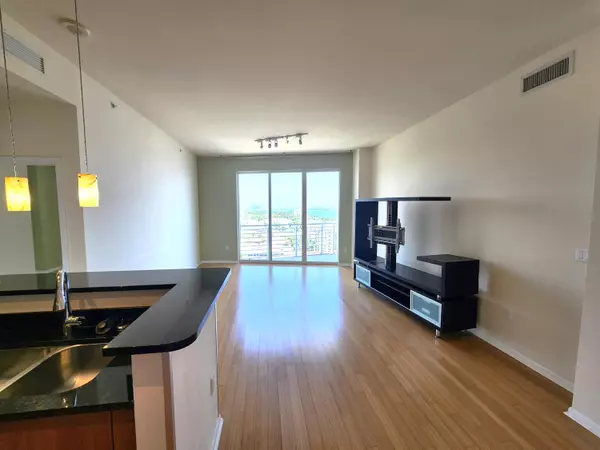 West Palm Beach, FL 33401,1551 N Flagler DR Ph L7