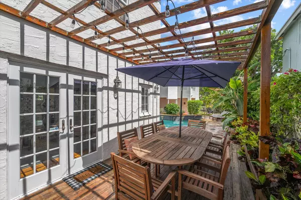 West Palm Beach, FL 33405,221 Greymon DR