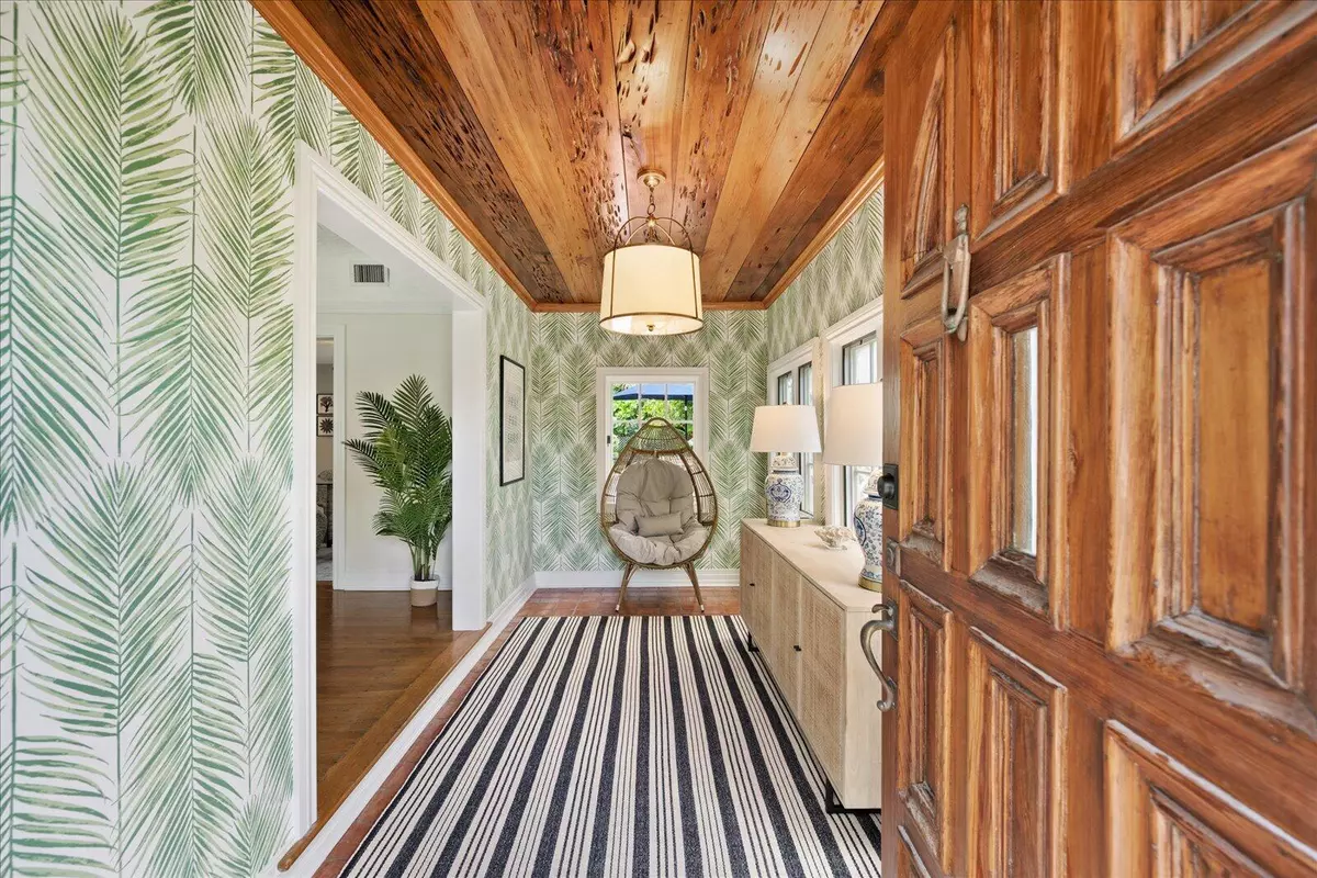 West Palm Beach, FL 33405,221 Greymon DR