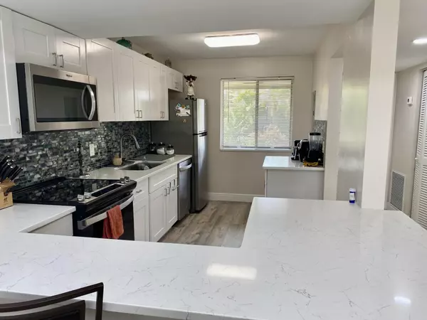 Lake Worth, FL 33467,4501 Fountains DR 106
