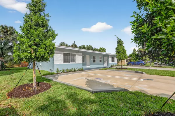 Pompano Beach, FL 33062,1851 NE 25th AVE 1&2