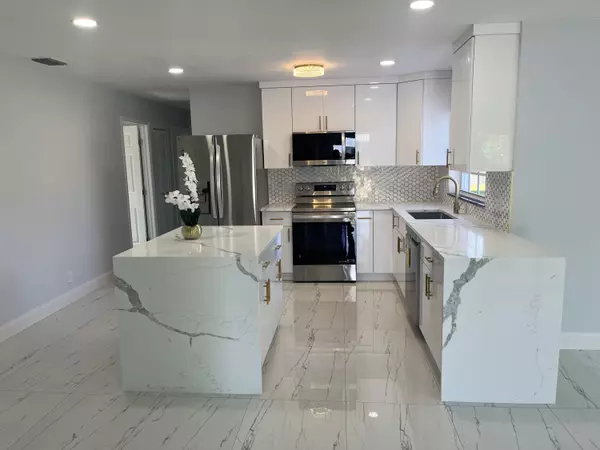 1720 SW 13th ST, Boca Raton, FL 33486