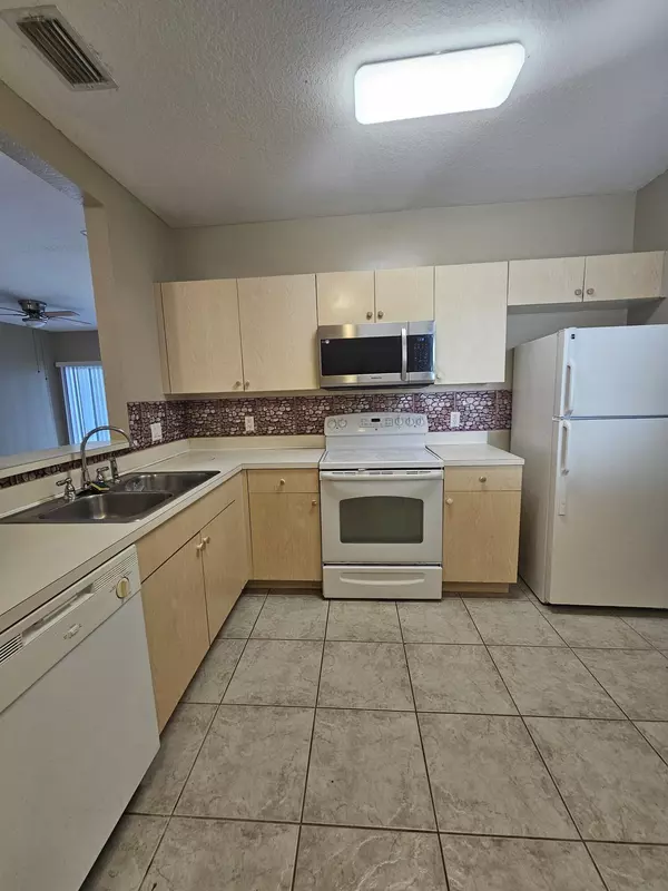 West Palm Beach, FL 33411,1157 Golden Lakes BLVD 623