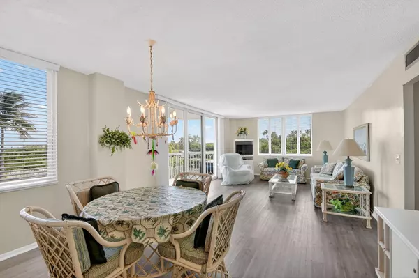 Palm Beach Shores, FL 33404,125 Ocean AVE 216