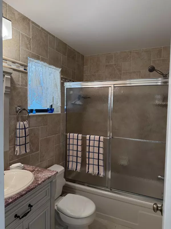 Greenacres, FL 33463,6289 Red Cedar CIR