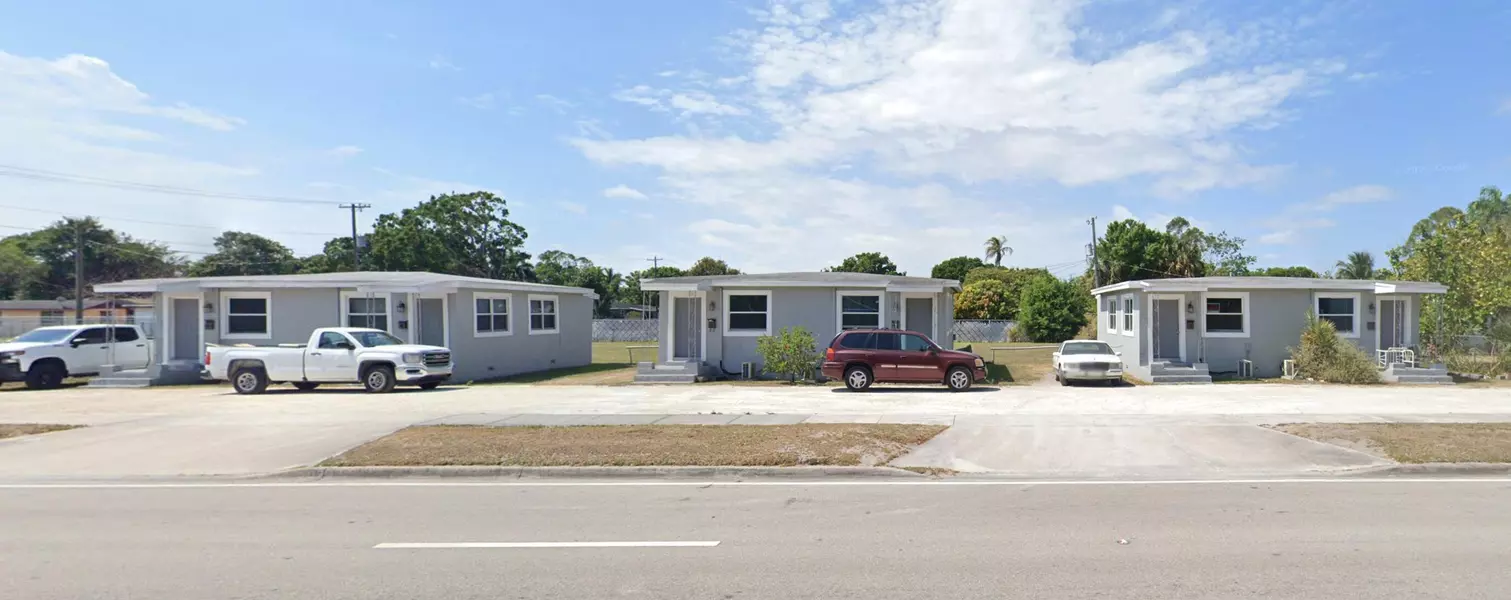 Clewiston, FL 33440
